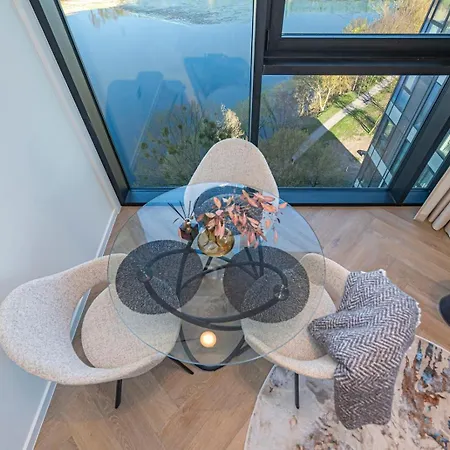 Cityscape View 1 Bd By Domvia *